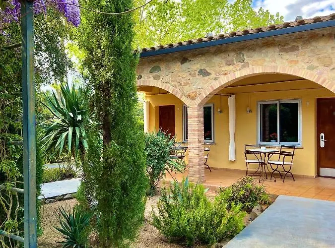 Aatu - Adults Only Peratallada