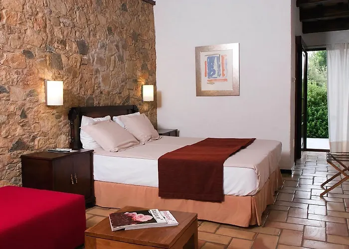 Aatu - Adults Only Peratallada