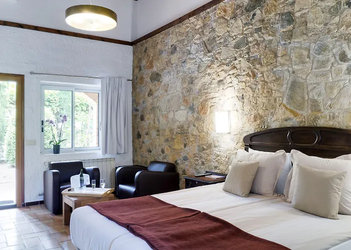 Aatu - Adults Only Peratallada