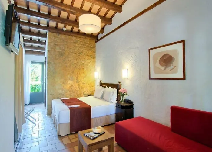 Aatu - Adults Only Peratallada