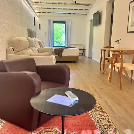 Aatu - Adults Only 퍼라탈레다